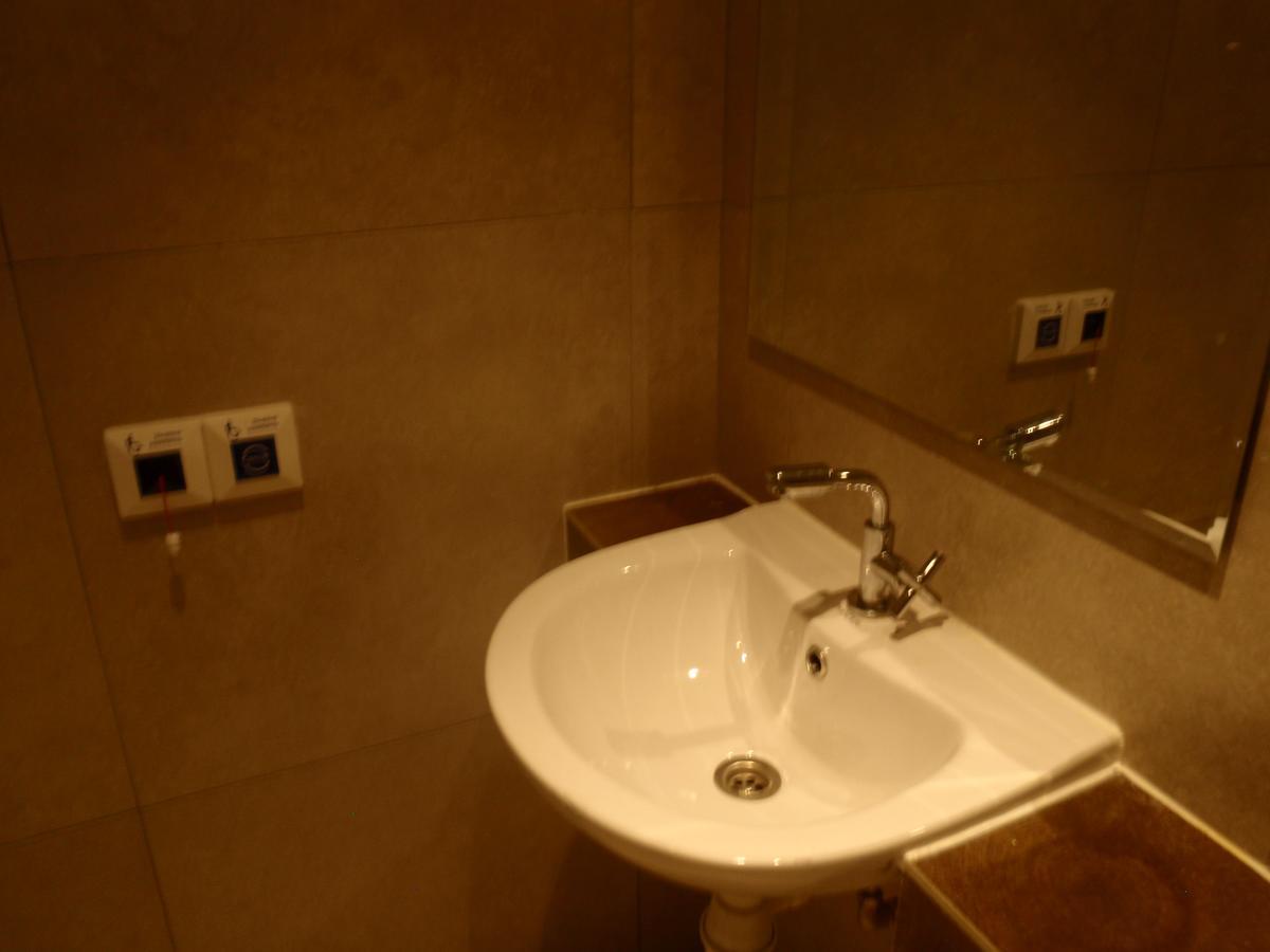 9 Square Hotel - Subang Субанг Джая Екстериор снимка