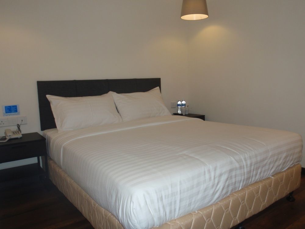 9 Square Hotel - Subang Субанг Джая Екстериор снимка