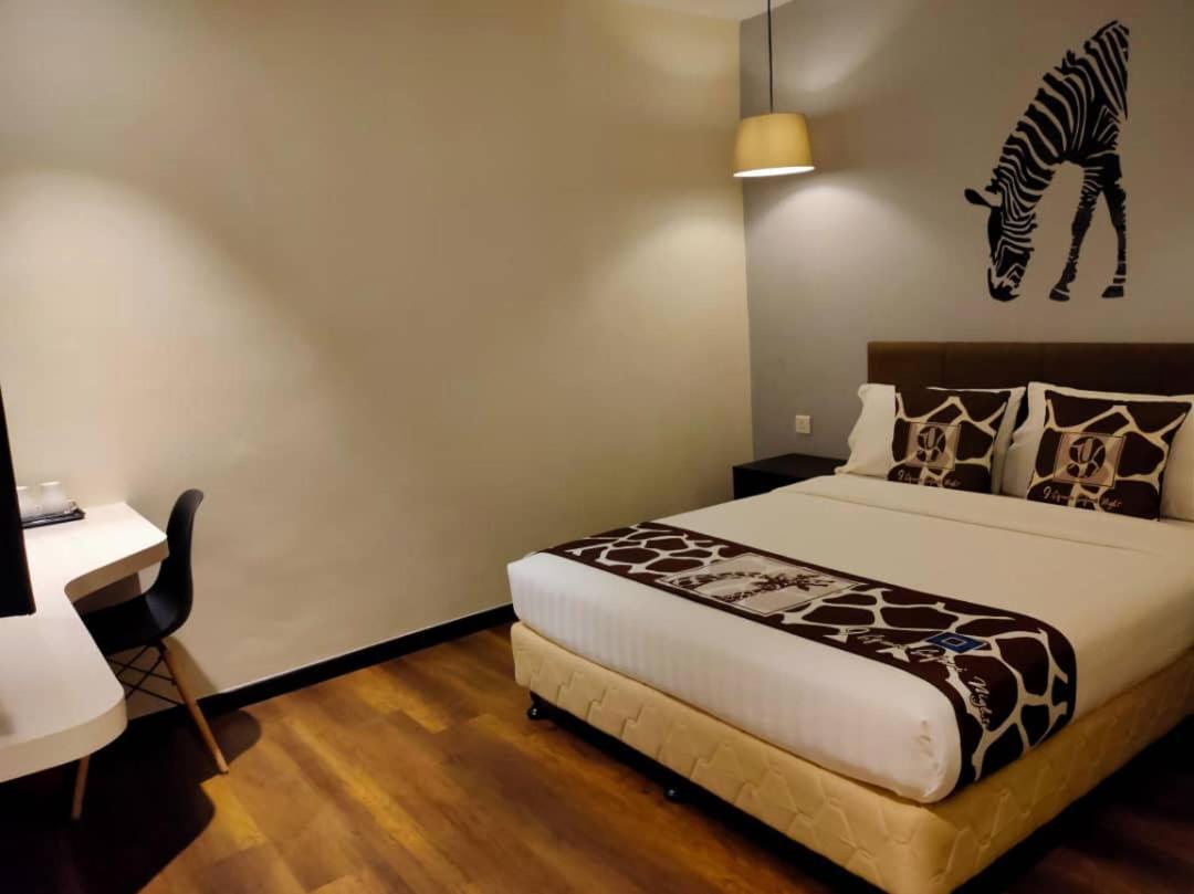 9 Square Hotel - Subang Субанг Джая Екстериор снимка