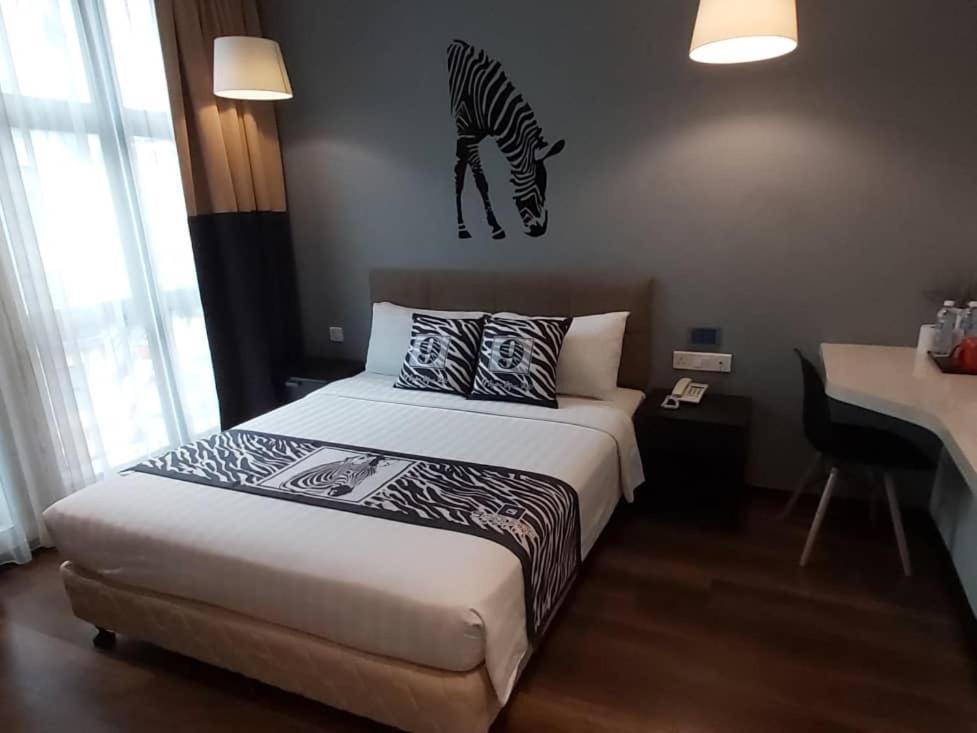 9 Square Hotel - Subang Субанг Джая Екстериор снимка