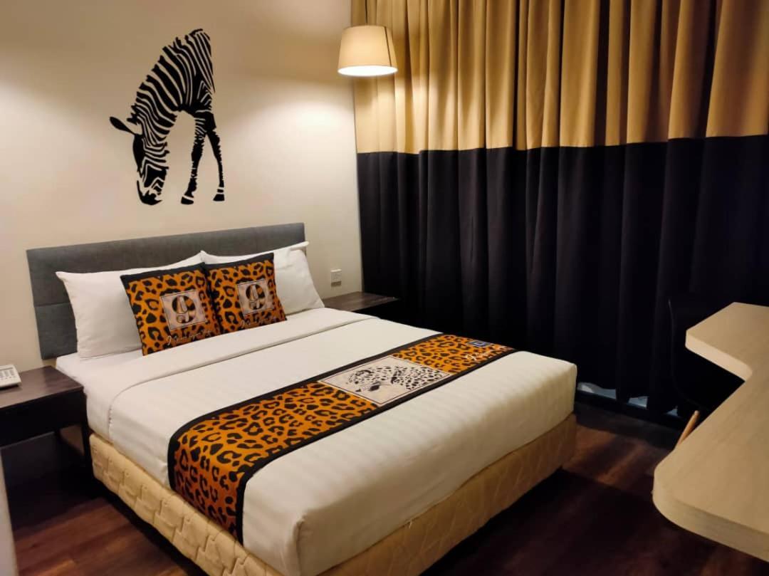 9 Square Hotel - Subang Субанг Джая Екстериор снимка