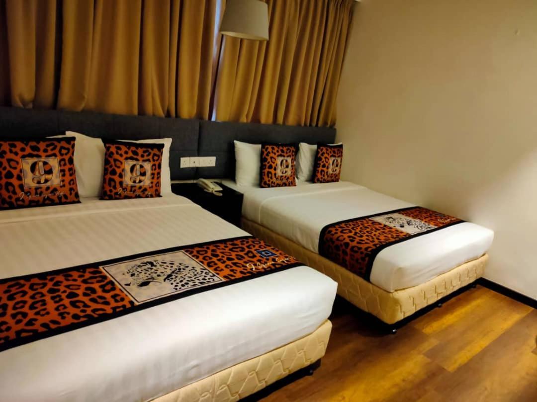 9 Square Hotel - Subang Субанг Джая Екстериор снимка