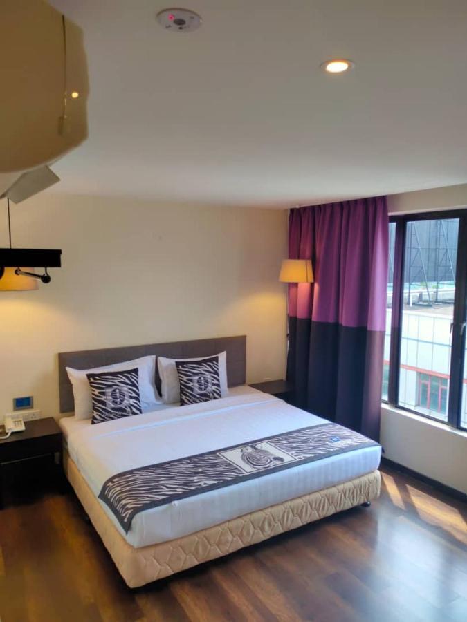 9 Square Hotel - Subang Субанг Джая Екстериор снимка