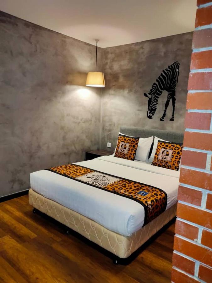 9 Square Hotel - Subang Субанг Джая Екстериор снимка