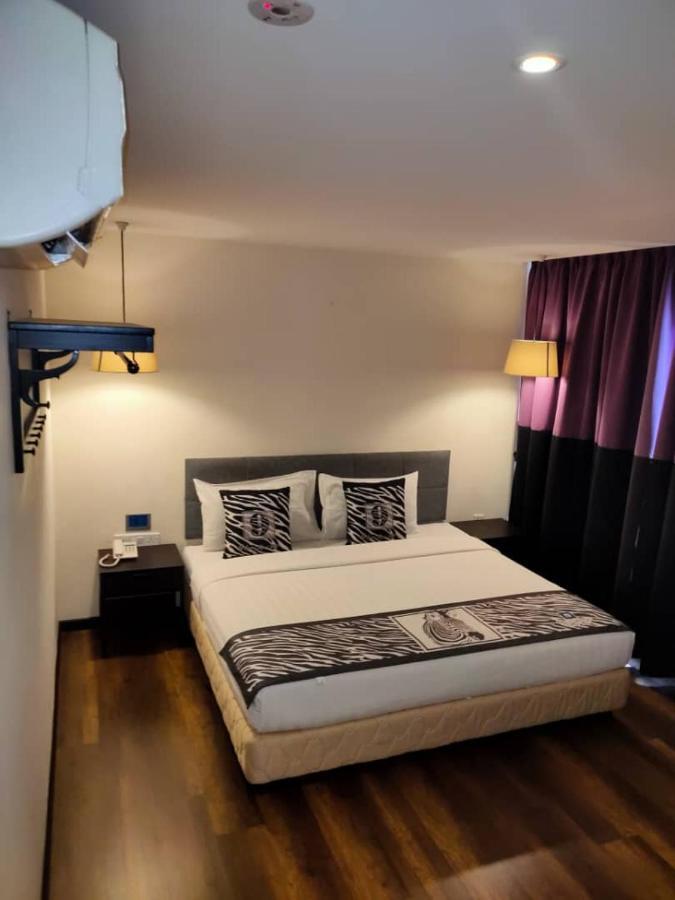 9 Square Hotel - Subang Субанг Джая Екстериор снимка