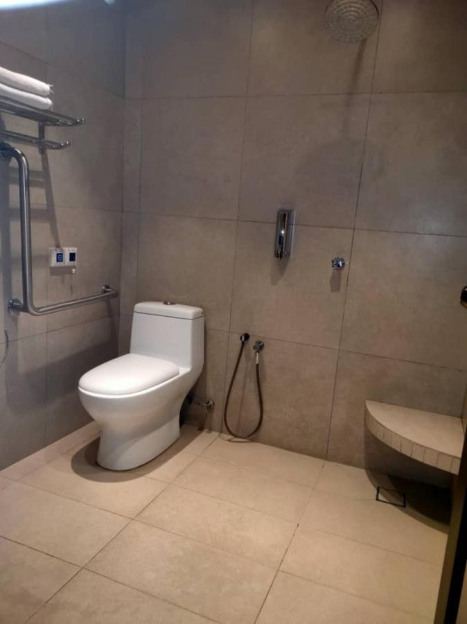 9 Square Hotel - Subang Субанг Джая Екстериор снимка