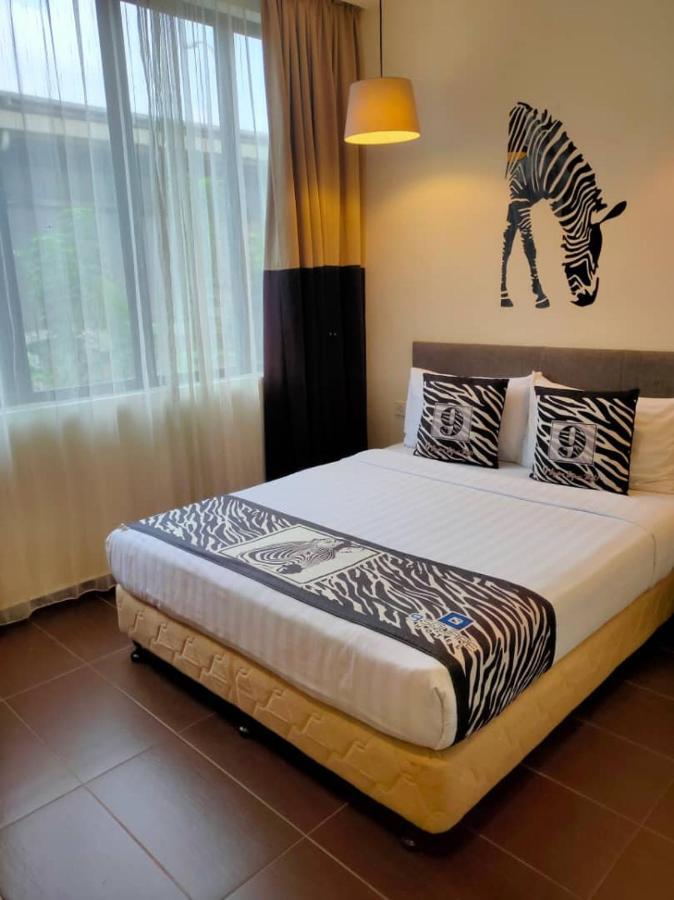 9 Square Hotel - Subang Субанг Джая Екстериор снимка